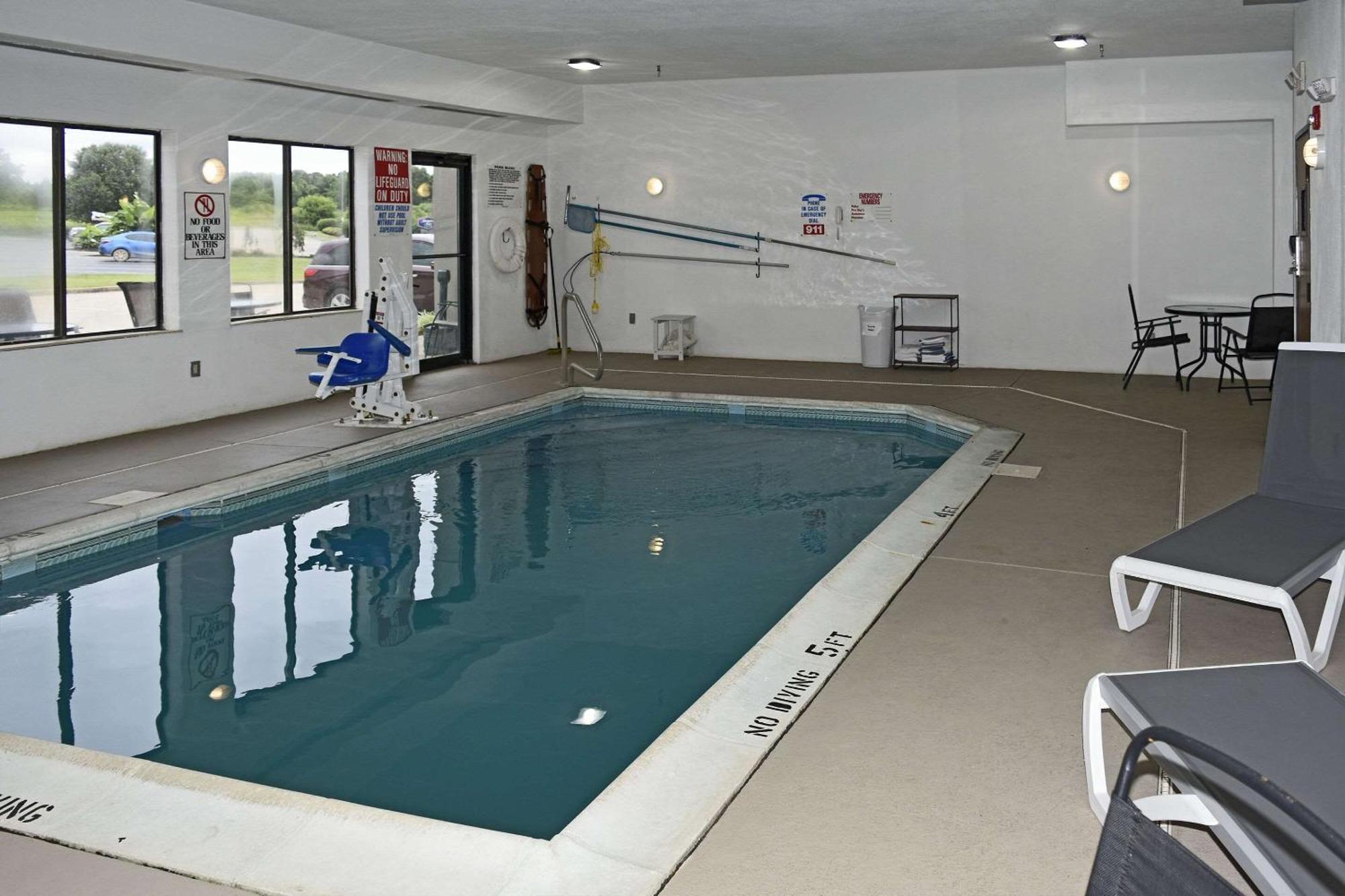 Quality Inn & Suites Brooks Louisville South Ngoại thất bức ảnh