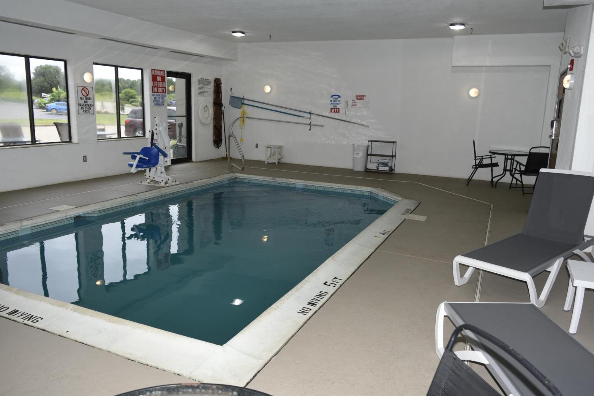 Quality Inn & Suites Brooks Louisville South Ngoại thất bức ảnh